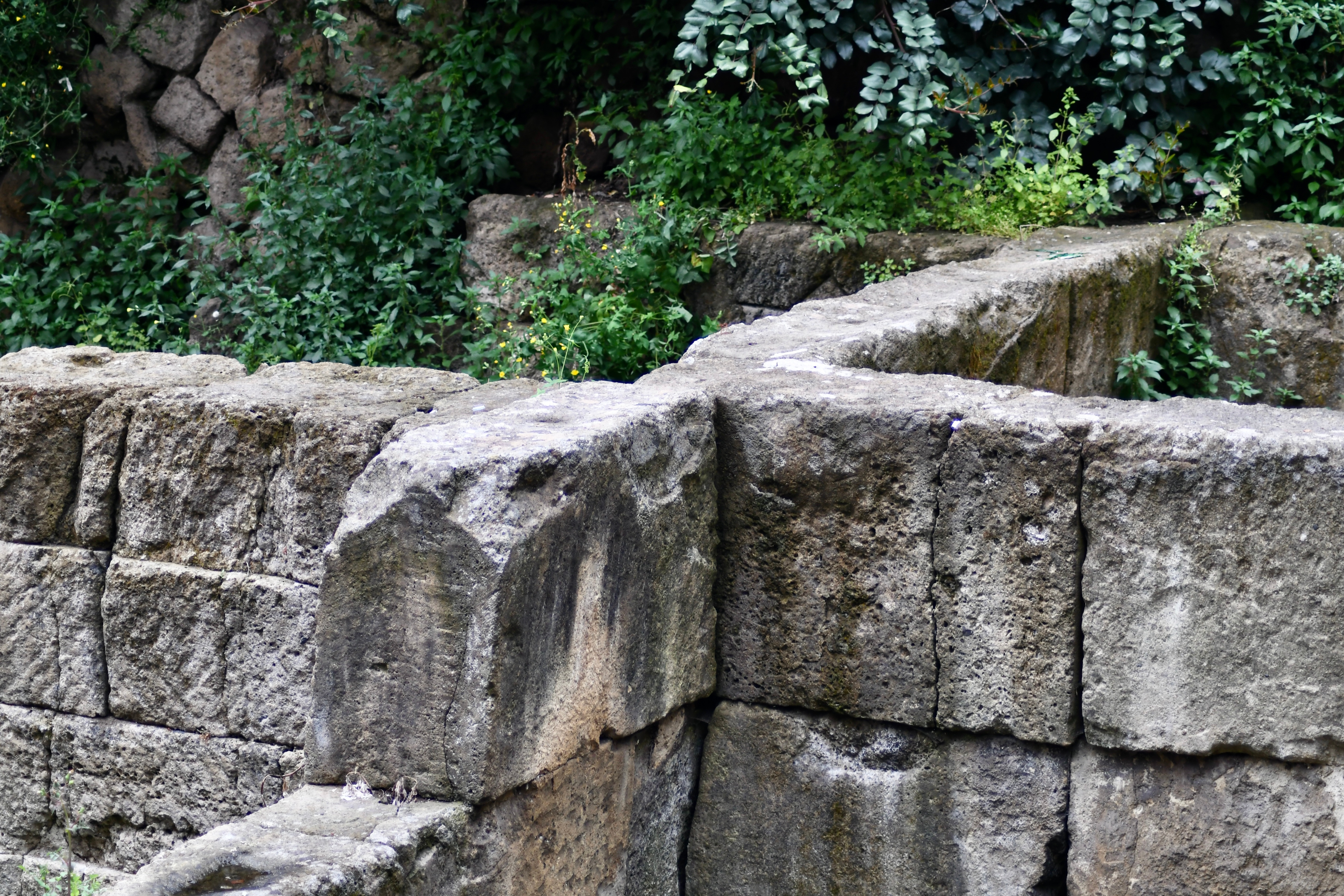 Greek Walls of Piazza Calenda